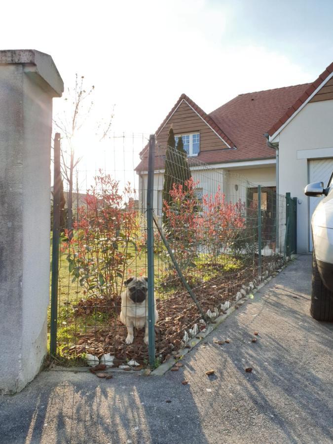 Guest House Reciner Disneyland Bailly-Romainvilliers Esterno foto